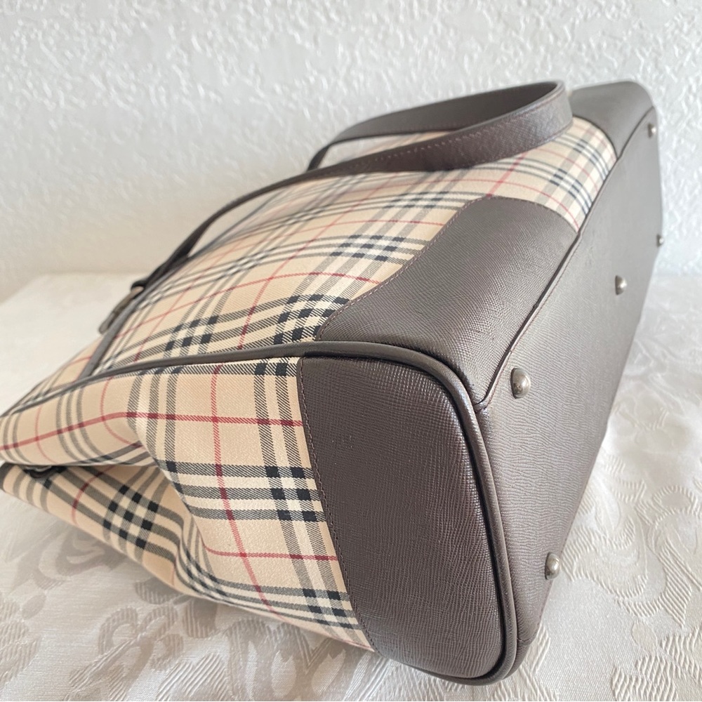 Burberry check tote - Picture 8 of 11